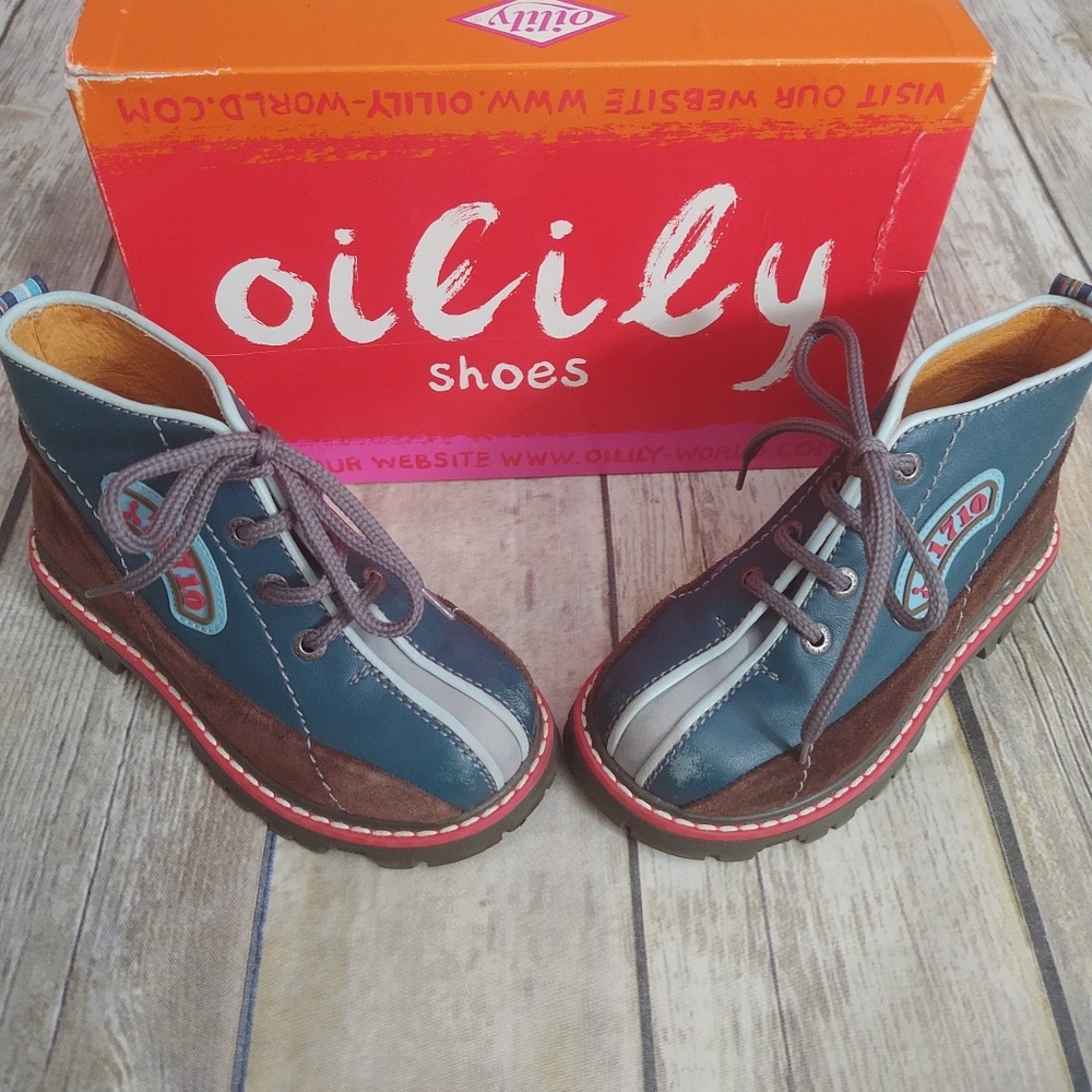 Gorgeous Oilily Hiking boots Size 27/10